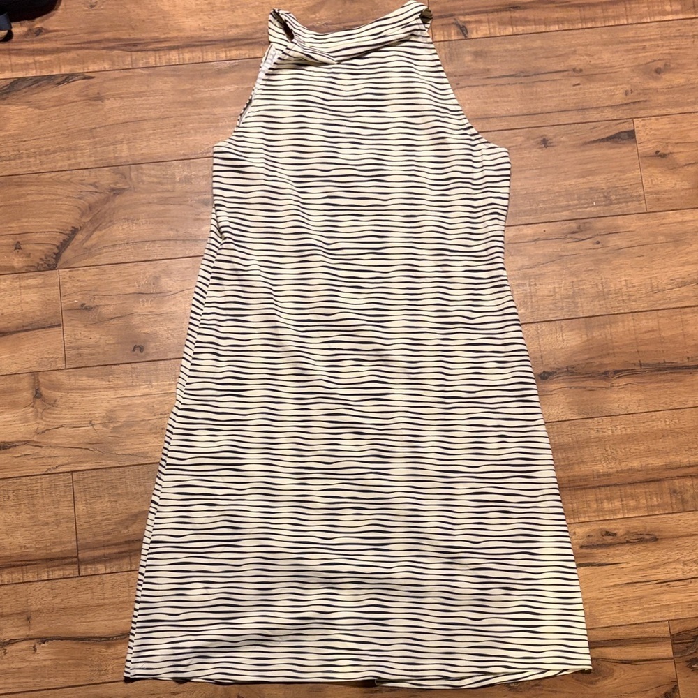 Chic Striped Backless Dress - Picture 4 of 4